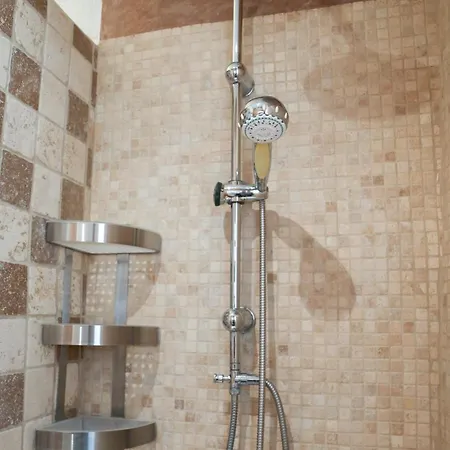 La Maison Du Petit Ecolier LʼIsle-sur-la-Sorgue Extérieur photo